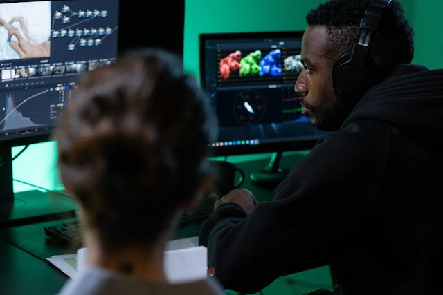 Blender GPU 基準(zhǔn)測(cè)試：AMD MI300 與 NVIDIA H100